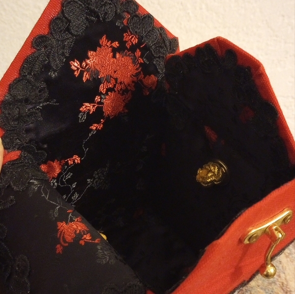 Handmade functional art minaudiere handbag. Take out carton. - Picture 5 of 7